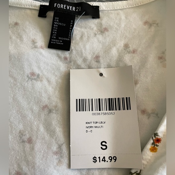 NWT! Crop top with tie around waste - Picture 7 of 7